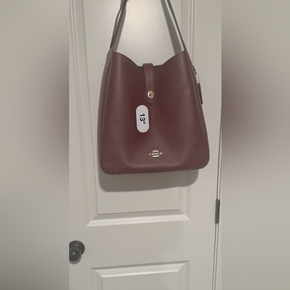 Hadley Large Shoulder Bag - Picture 10 of 17